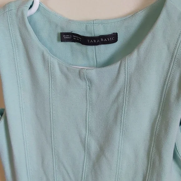 Dress - Picture 1 of 4